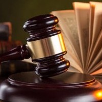 На підставі ст. 33 ЗУ «Про оренду землі» слід подавати позов про визнання укладеної додаткової угоди до договору оренди з/д із викладенням її змісту.