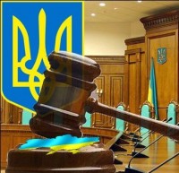 Незгода орендодавця на поновлення договору землі, виключає можливість визнання поновленим договору оренди землі, оскільки переважне  право користування земельною ділянкою належить її власнику