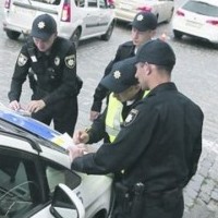 Постанова у справі про адміністративне правопорушення ПДР має містити докази, на яких ґрунтується висновок про вчинення особою такого правопорушення, (Солом'янський районний суд м. Києва, справа № 760/21518/17, 17.10.18)